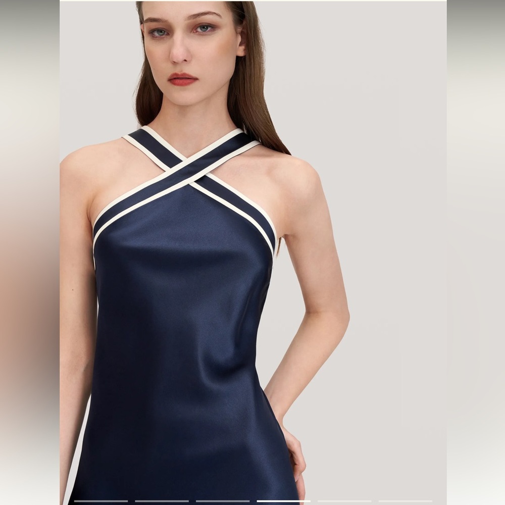Lilysilk Glossy Camellia Silk Halter-Neck Dress - Picture 2 of 10